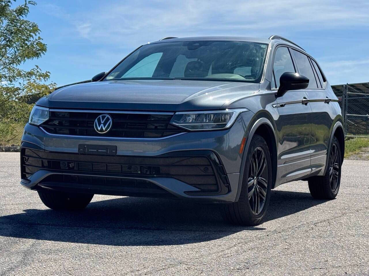 2022 VOLKSWAGEN Tiguan