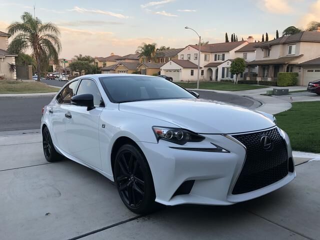 Lexus IS