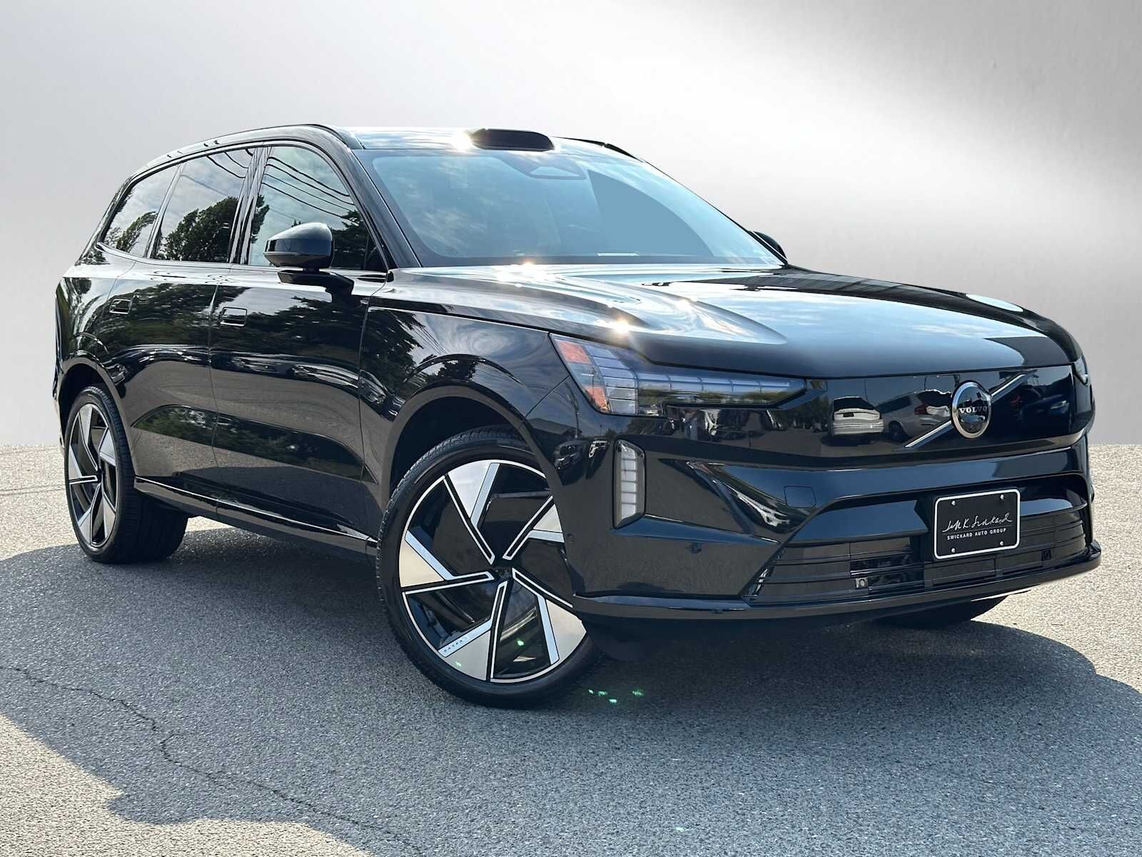 2025 VOLVO EX90