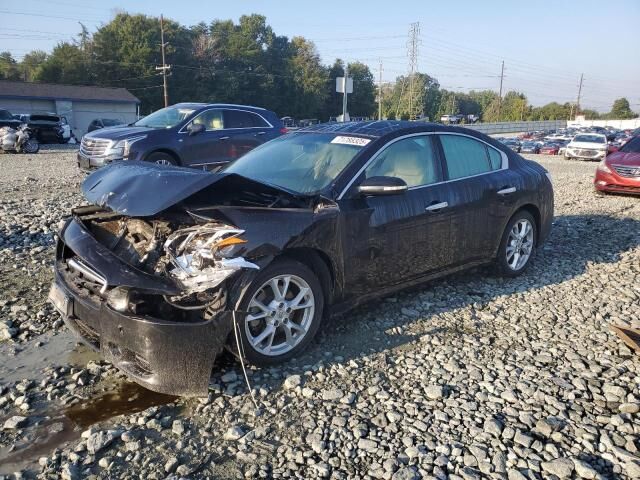 Nissan Maxima