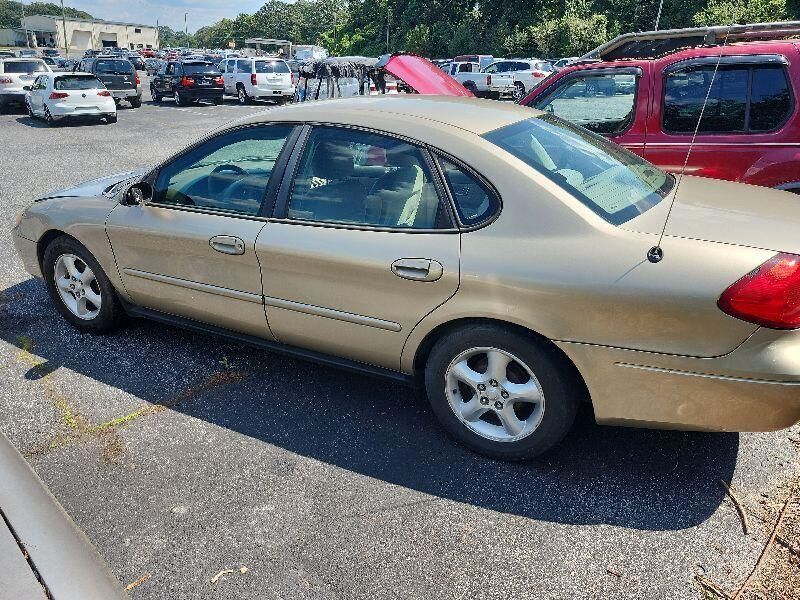 Ford Taurus