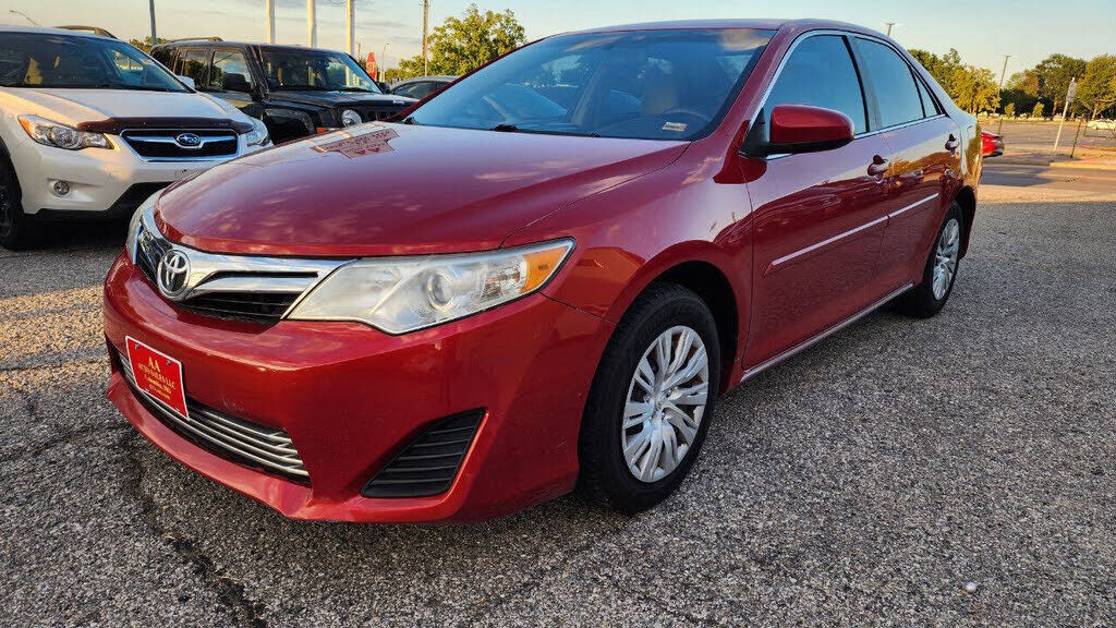 2013 TOYOTA Camry