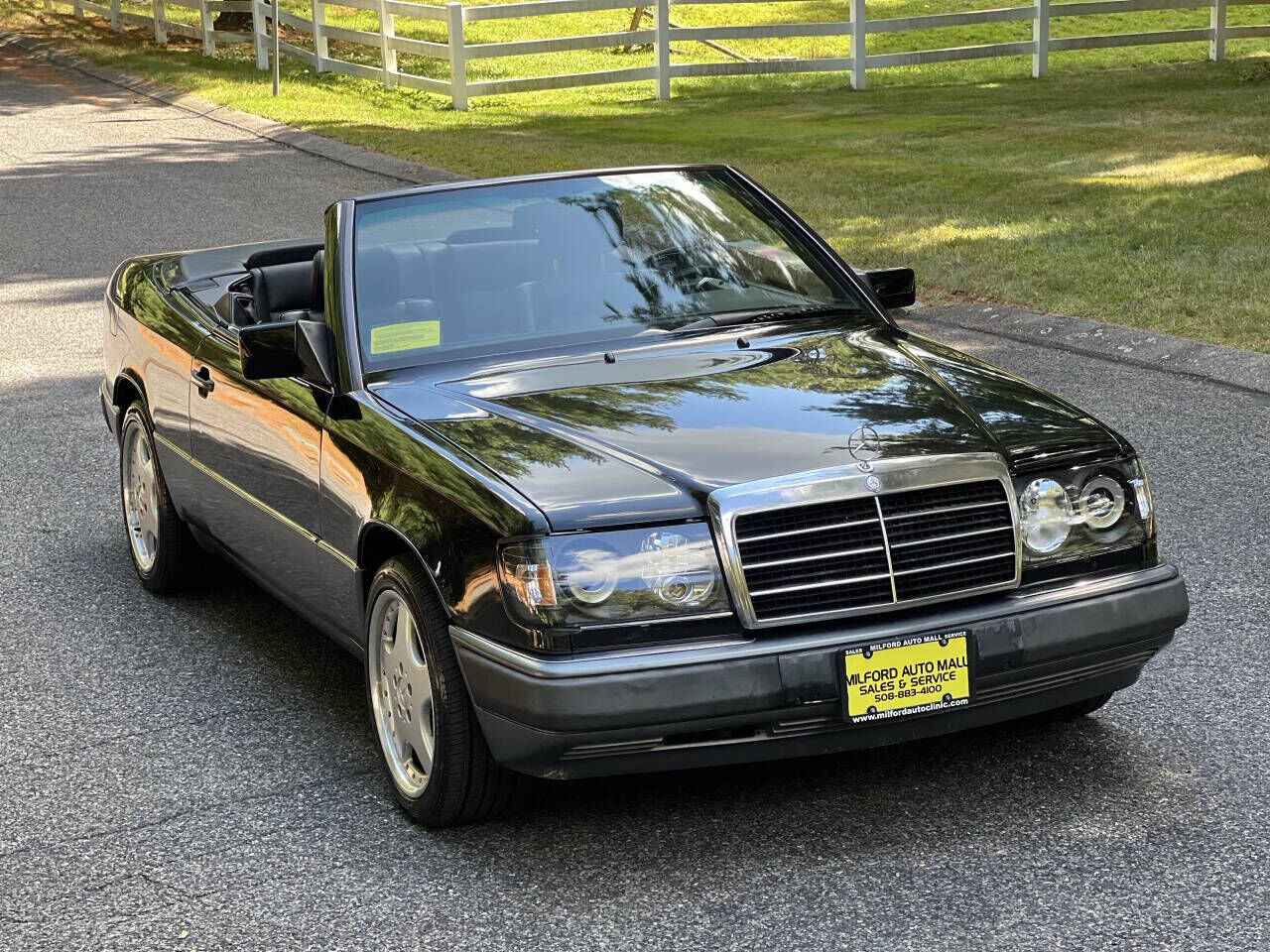 Mercedes-Benz 300