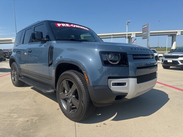 2024 LAND ROVER Defender