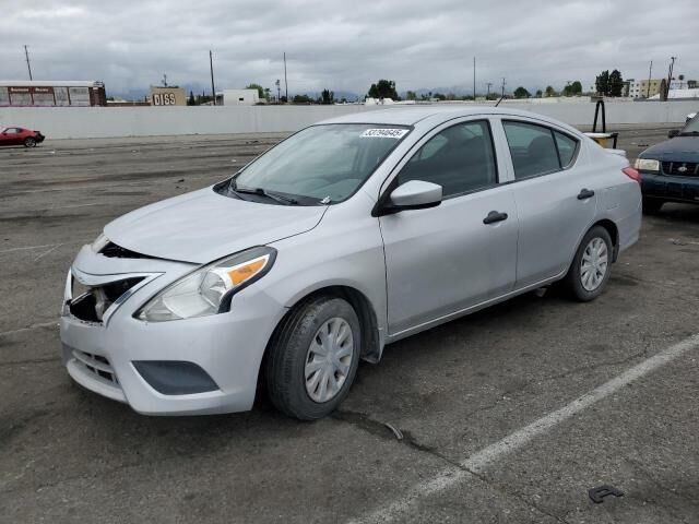 Nissan Versa