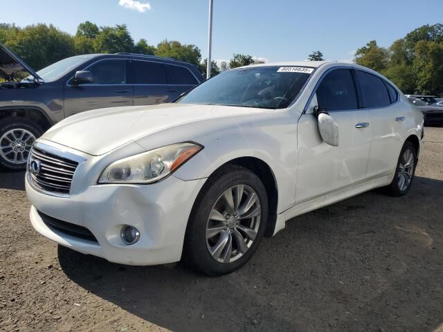 2011 INFINITI M37