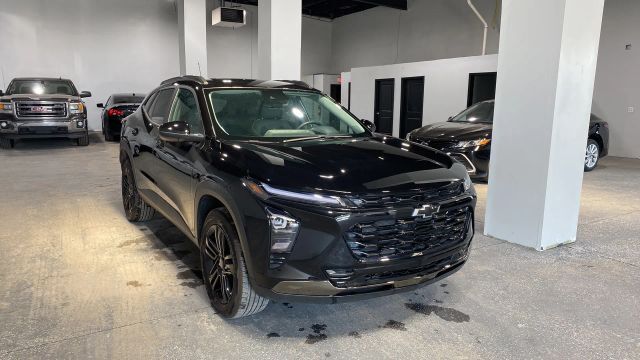 2025 CHEVROLET Trax