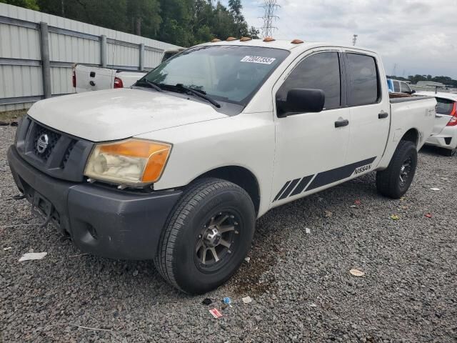Nissan Titan