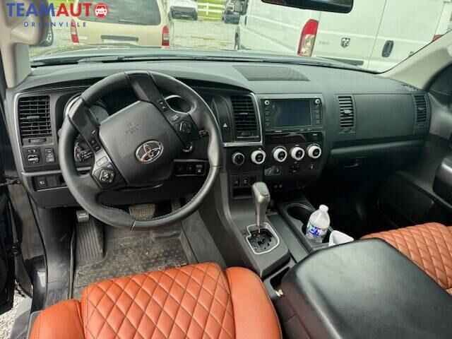 2022 TOYOTA Sequoia