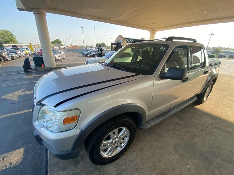 Ford Explorer Sport Trac