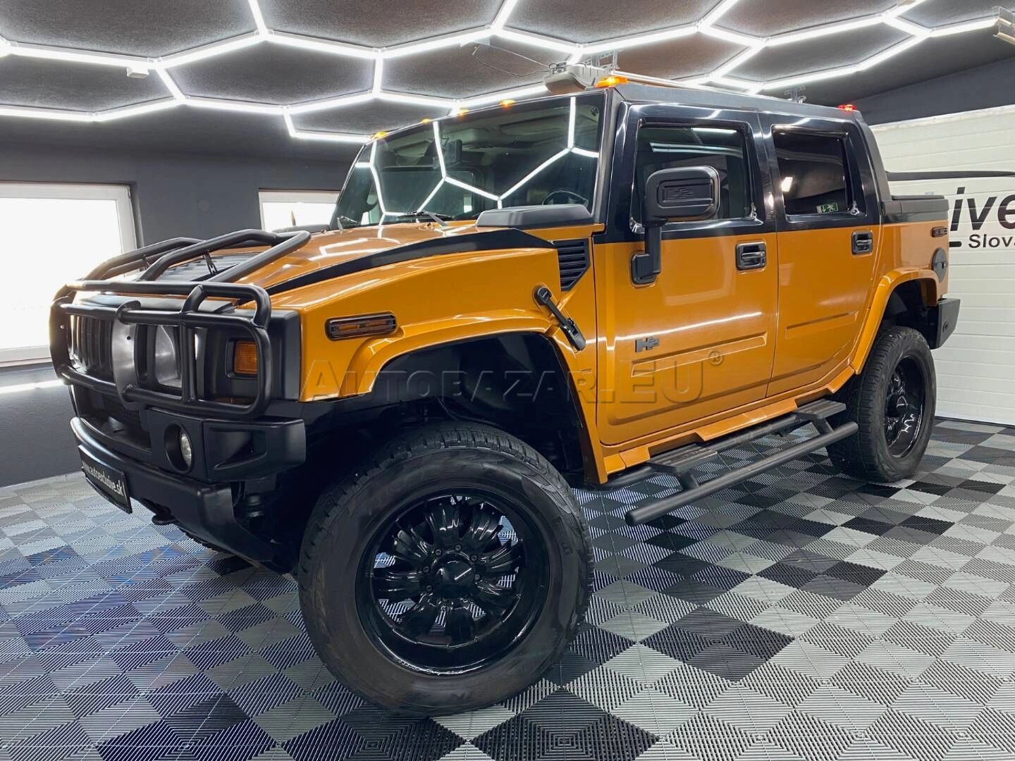 HUMMER H2