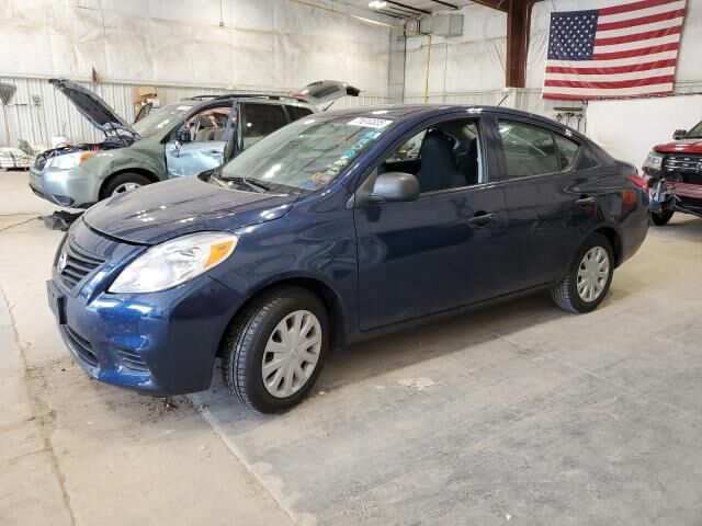 Nissan Versa