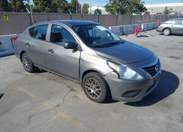 Nissan Versa