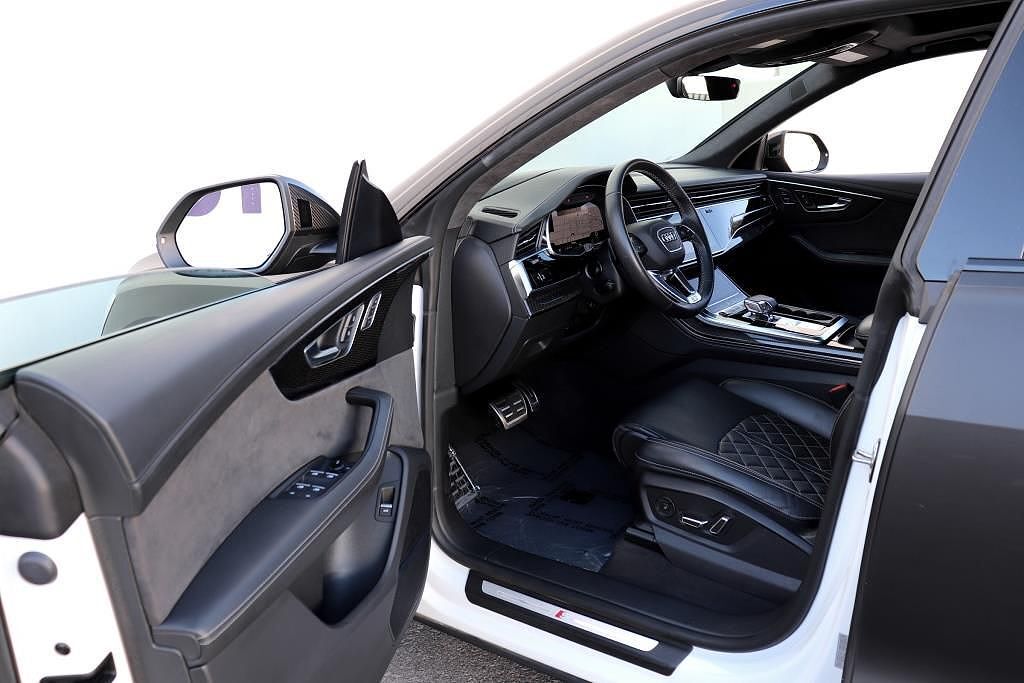 2023 Audi SQ8