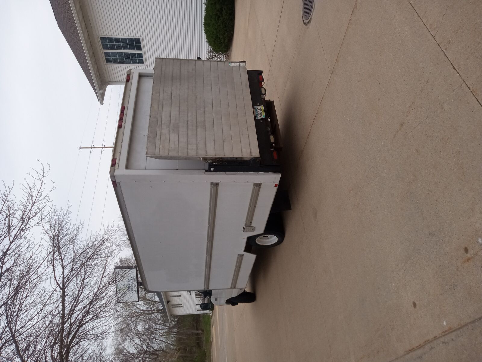 Ford E-350