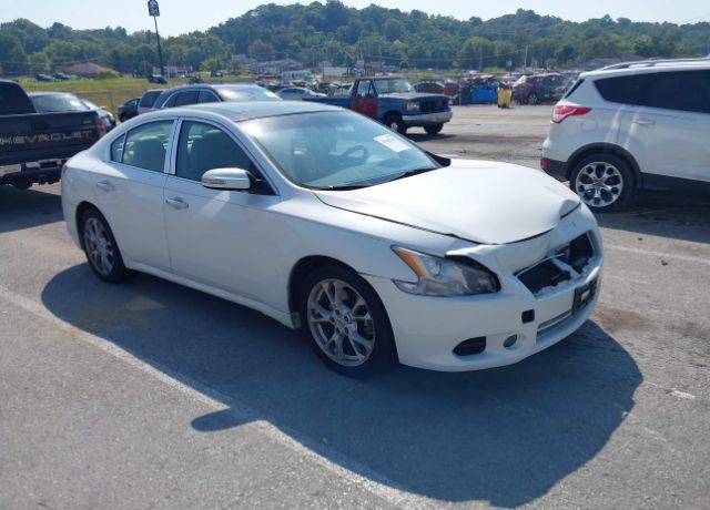 Nissan Maxima