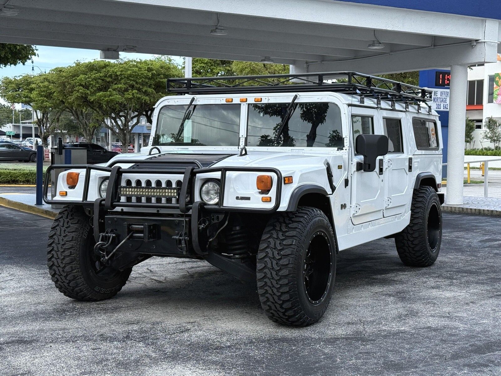 HUMMER H1