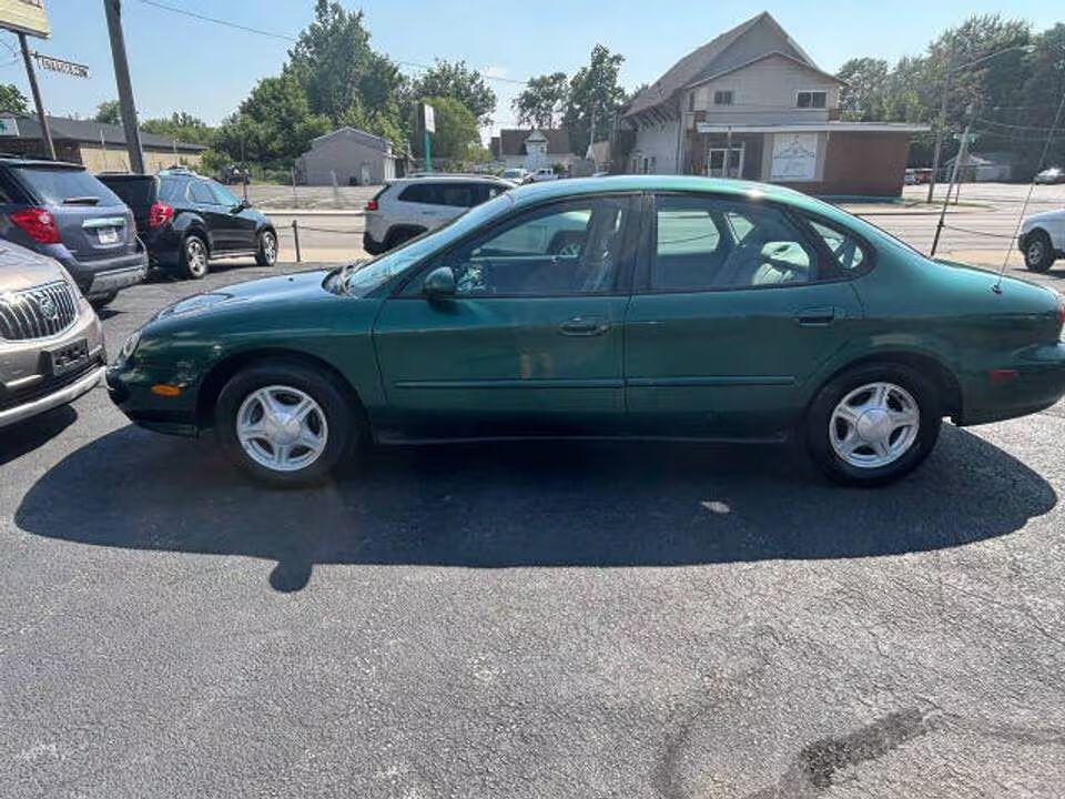 Ford Taurus