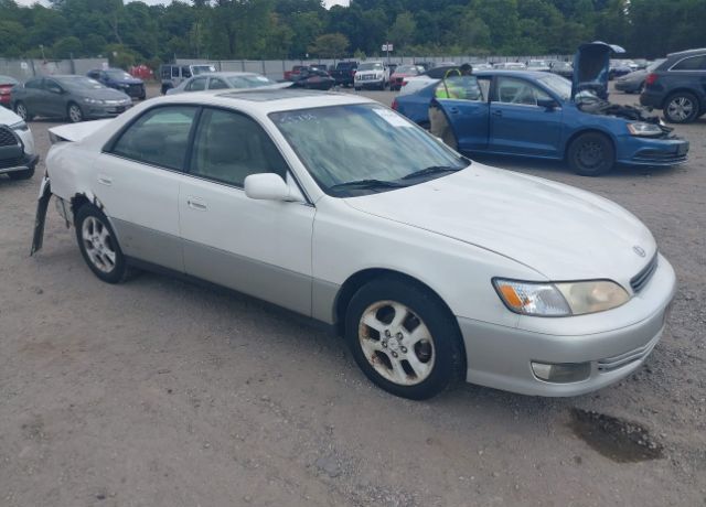 Lexus ES