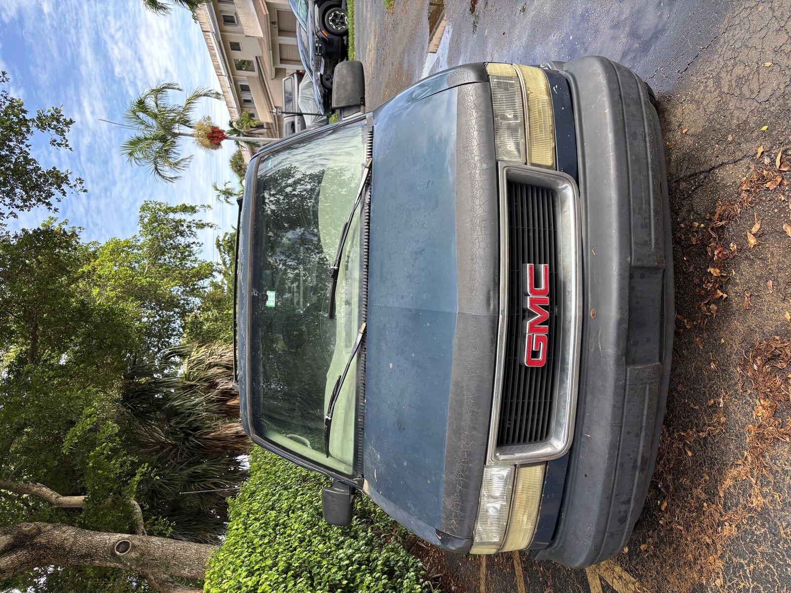 GMC Safari