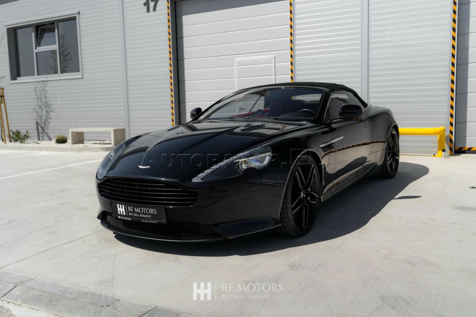 Aston Martin DB9