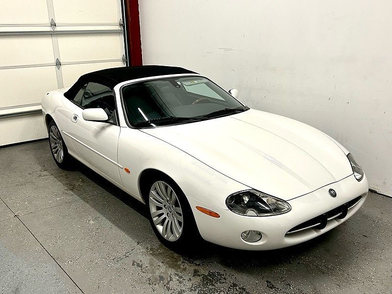 Jaguar XK8