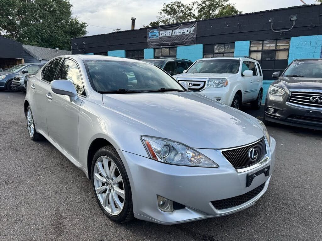 Lexus IS