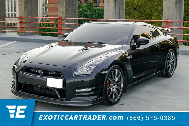 2014 NISSAN GT-R