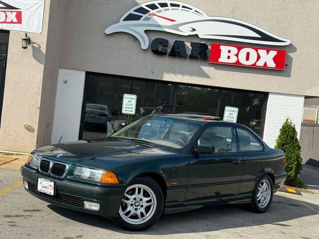 BMW 323is