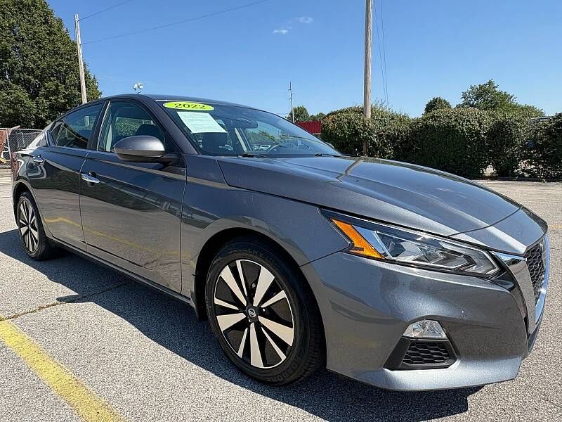 2022 NISSAN Altima