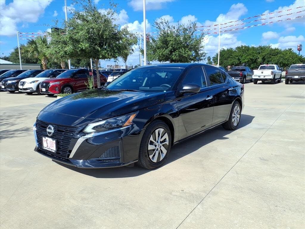 2025 NISSAN Altima