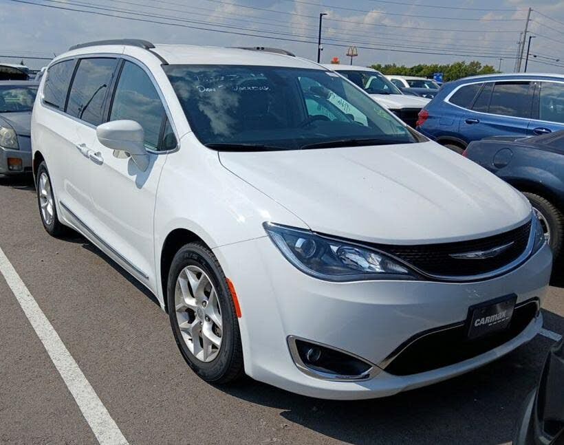 2017 CHRYSLER Pacifica