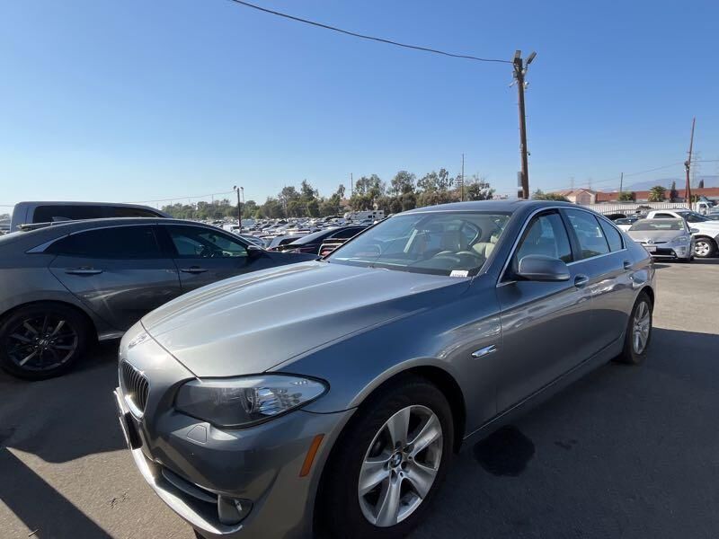 BMW 528i