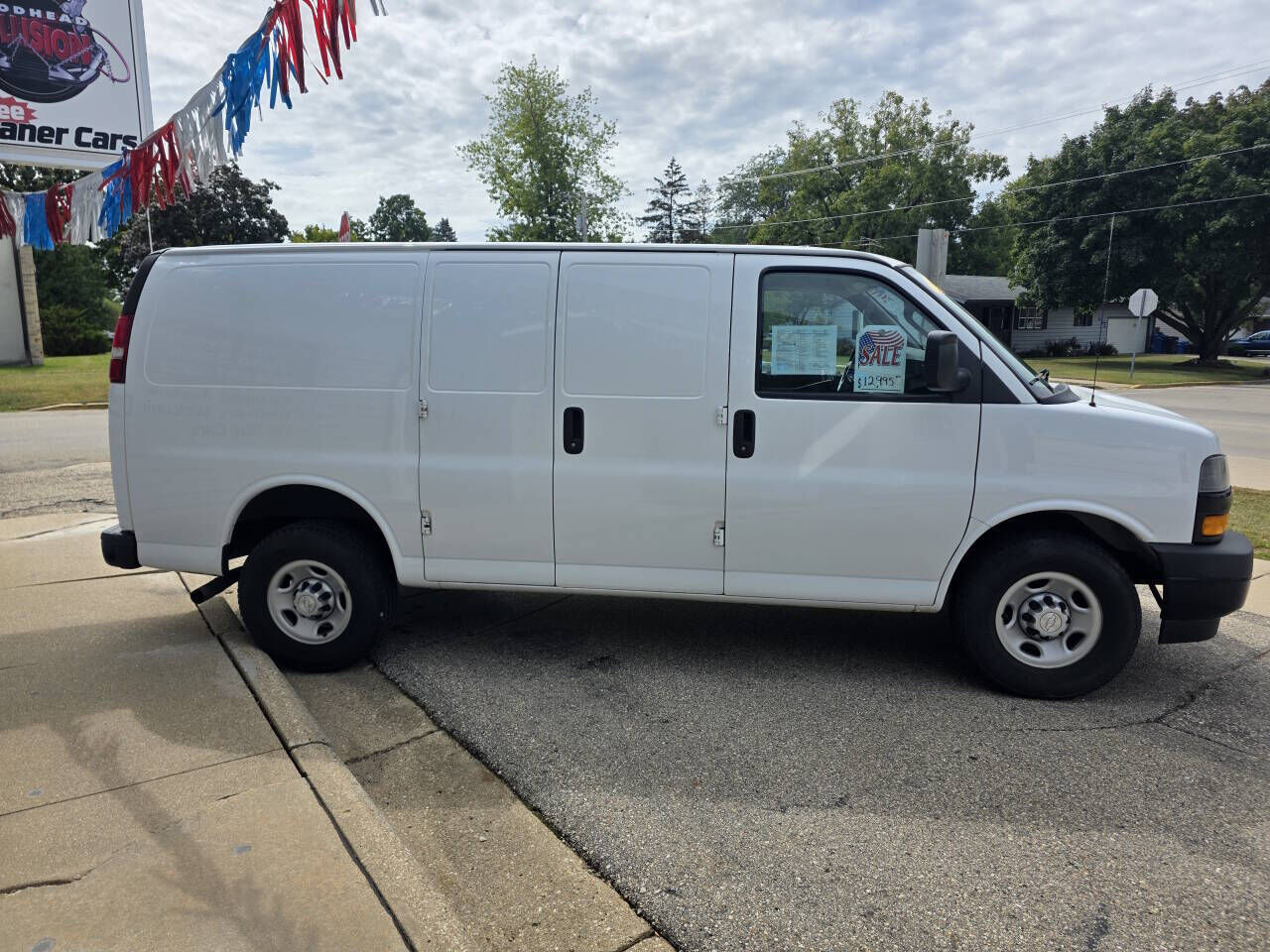 2019 CHEVROLET Express
