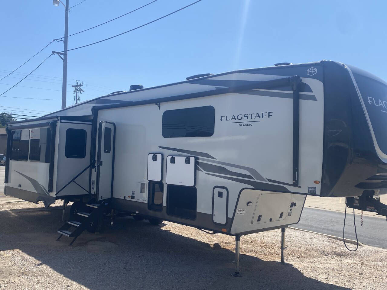 2026 FOREST RIVER Flagstaff Lite Weight Trailers