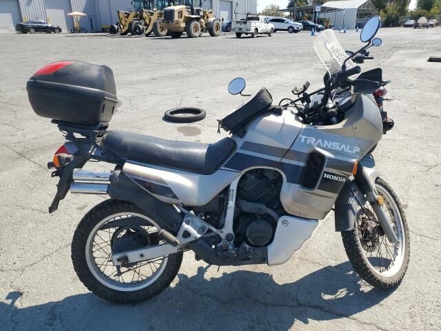 Honda XL600V
