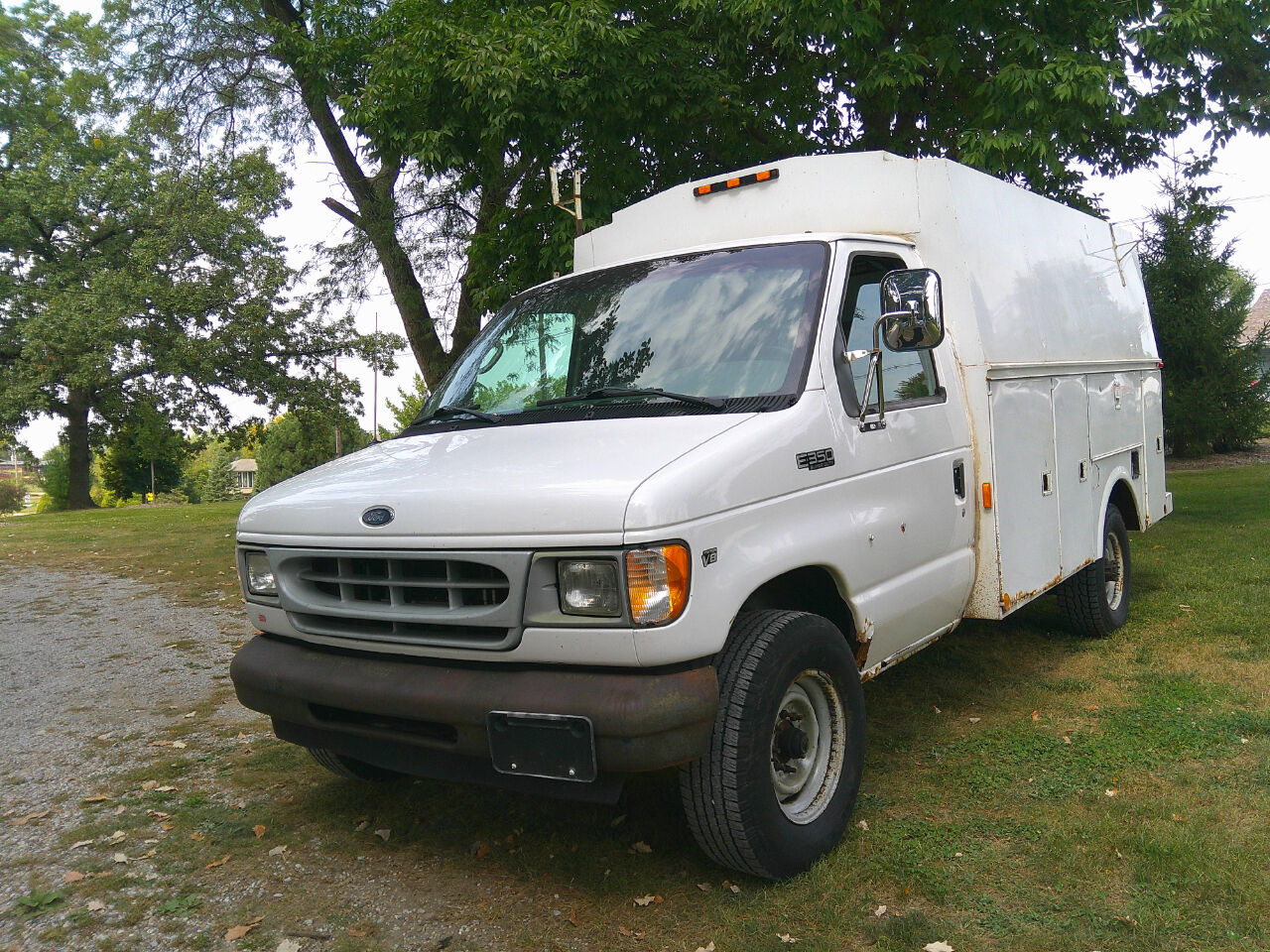 Ford E-350
