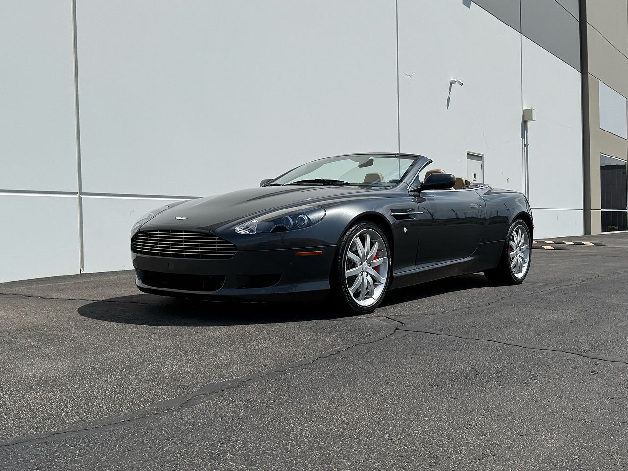 Aston Martin DB9