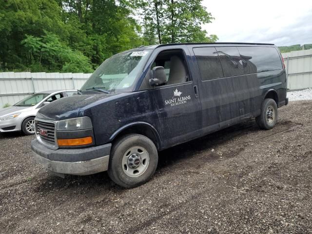GMC Savana
