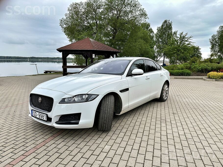Jaguar XF