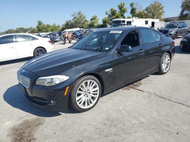 BMW 550i