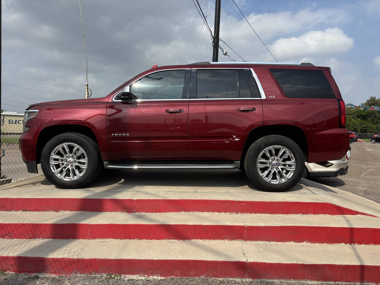 2016 CHEVROLET Tahoe
