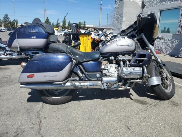 Honda GL1500CF (VALKYRIE INTERSTATE)