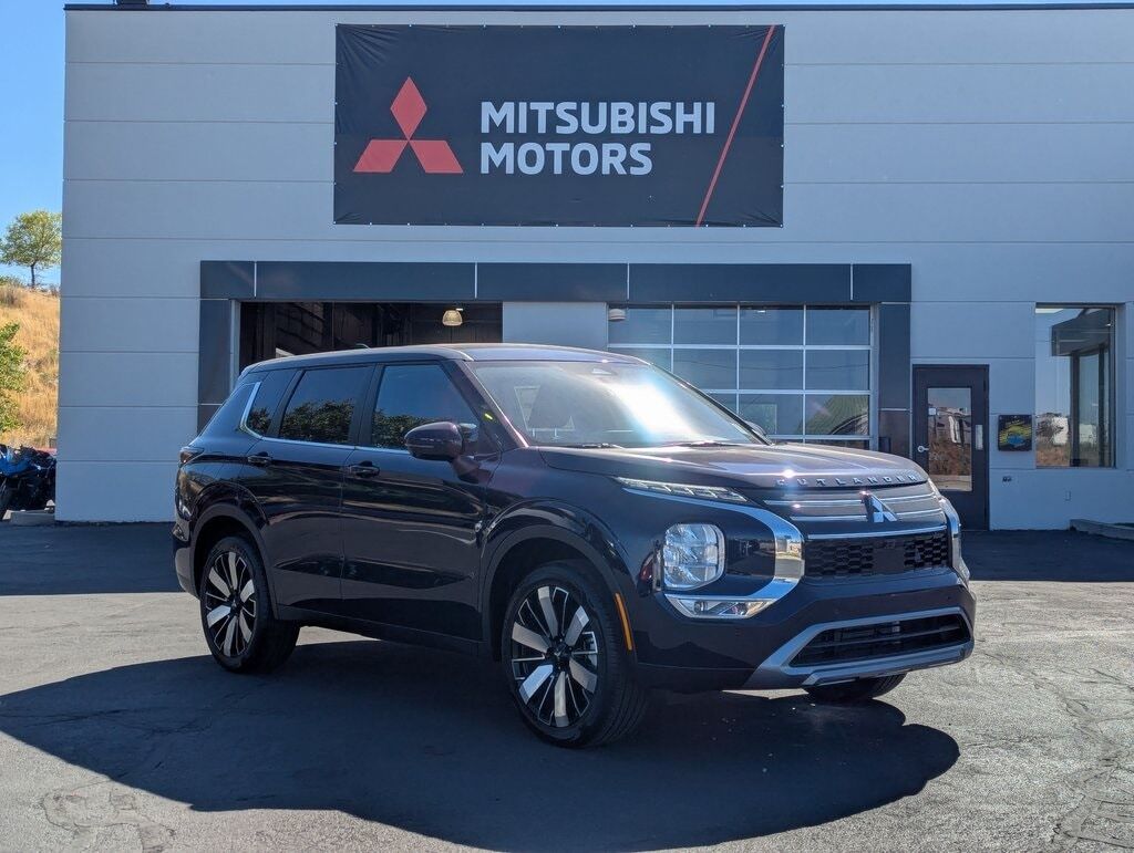 2025 MITSUBISHI Outlander