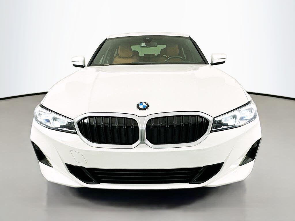 2023 BMW 330i