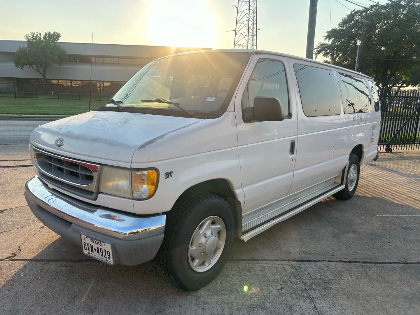 Ford E-350