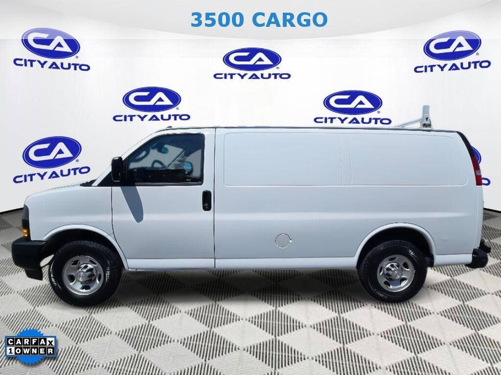 2021 CHEVROLET Express