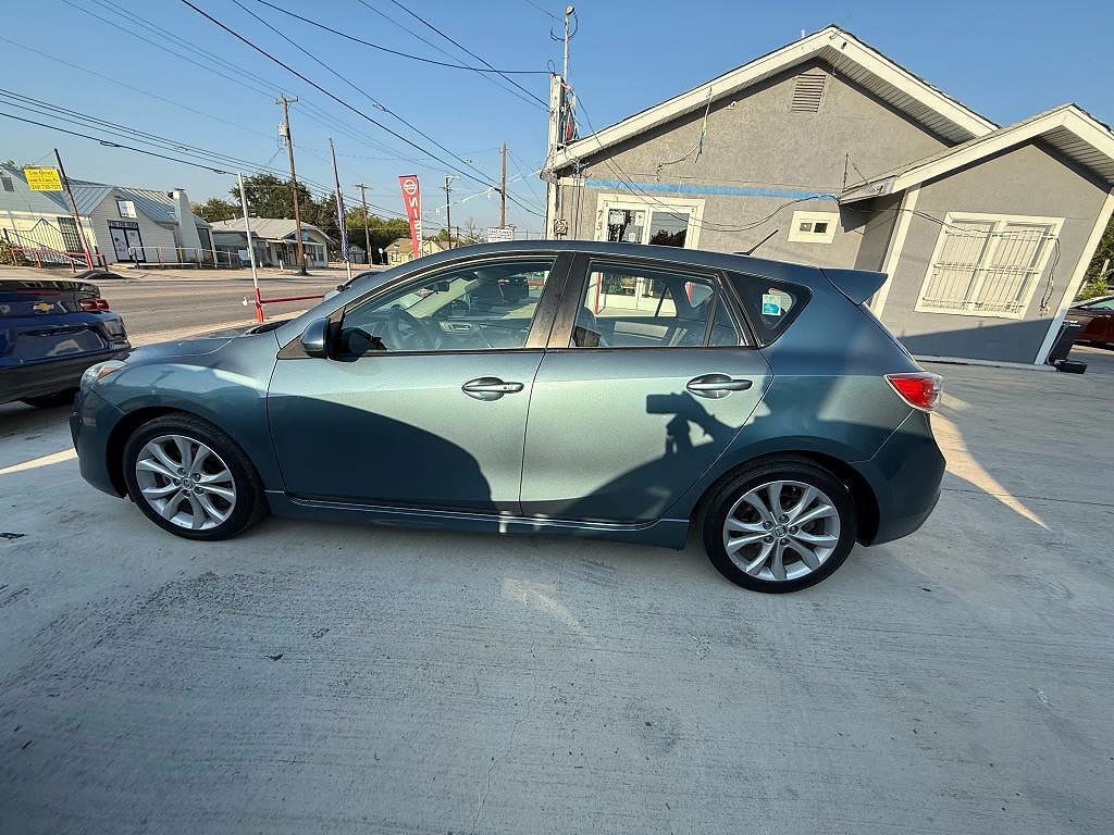 2011 MAZDA Mazda3
