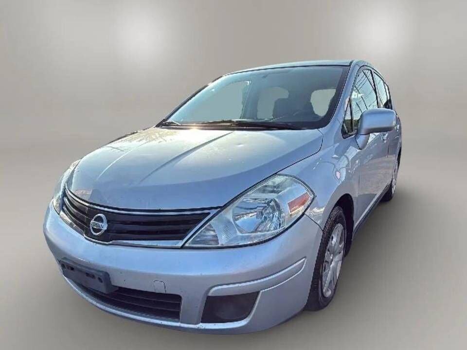 2010 NISSAN Versa