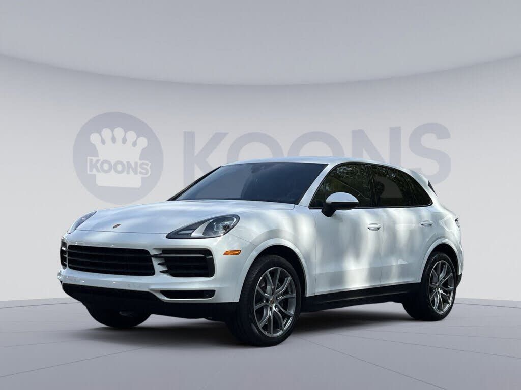 2022 PORSCHE Cayenne